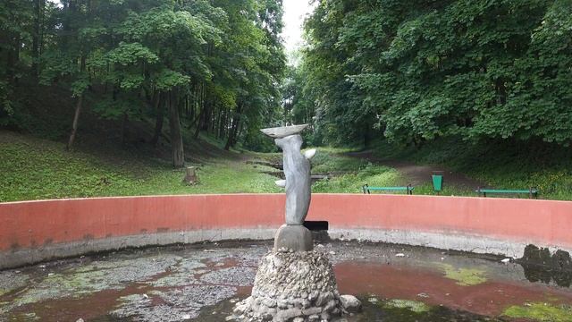 Логойск. Парк и разрушенная усадьба графов Тышкевичей смотреть онлайн