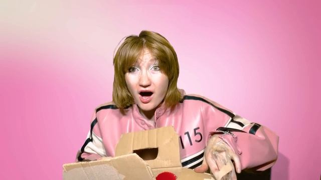 unboxing 30 thrifted parcels in 30 days (day 3) *finding a $500 painting at the TIP?!?!* смотреть онлайн