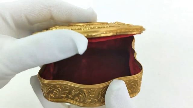 19век Антикварная Французская Шкатулка Ар-Нуво Позолота Портрет Принцессы де Ламбаль на кости.