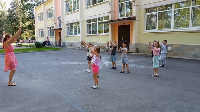 Флешмоб Нано Лето" Музыкальный руководитель Зайцева Марина Владимировна #лето #танец #дети #музыка смотреть онлайн