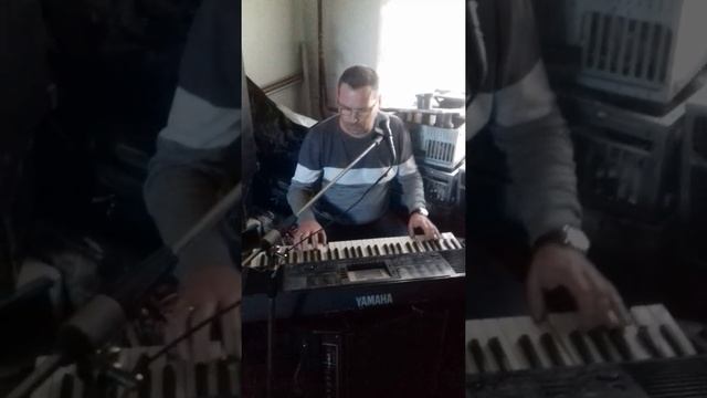 А я милого узнаю по походке ? смотреть онлайн