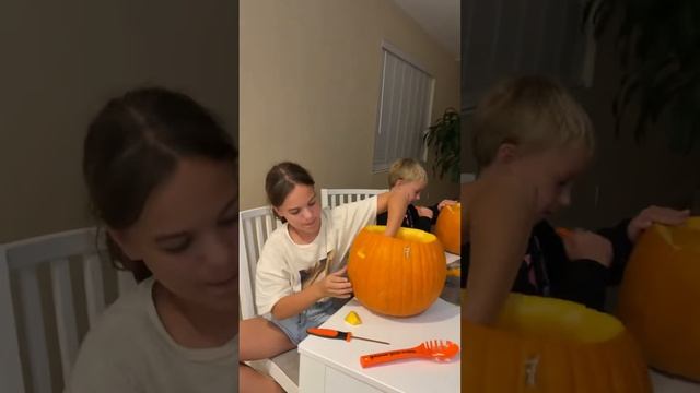Влог о жизни в США | Вырезаем тыкву на Хеллоуин | Наш первый опыт #shorts #pumpkin #youtubeshorts смотреть онлайн