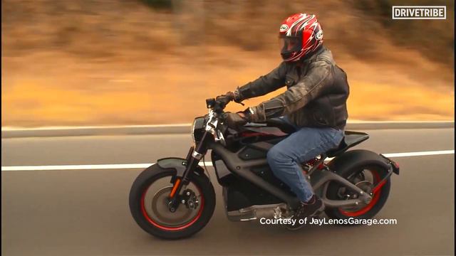 Roundtable with Jay Leno, Barry Meguiar, Dan Sandberg and Alan Taylor at Concours d'Elegance - Pt. смотреть онлайн