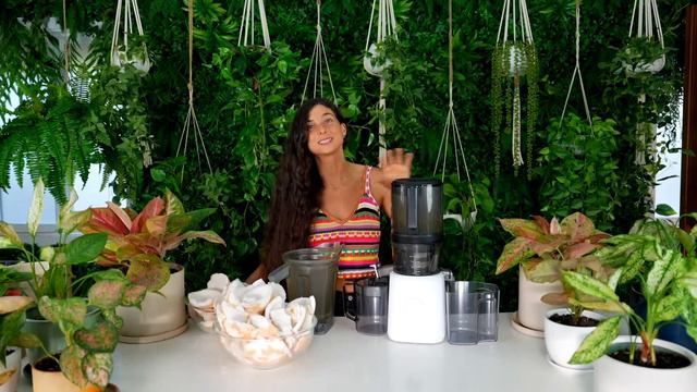 How I Make REAL COCONUT MILK from Scratch 🥥 Raw Vegan, Dairy-free, Cruelty-free, Sweet & Sugar-free смотреть онлайн