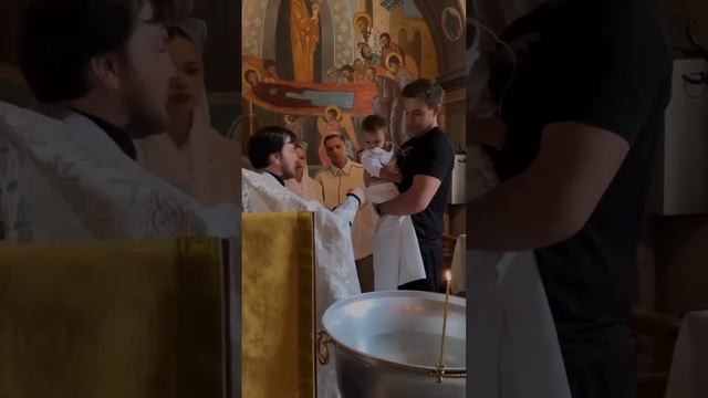крестили Тима ❤️ #аняищук #димасблог #anyaischuk #dimasblog #юлягаврилина смотреть онлайн