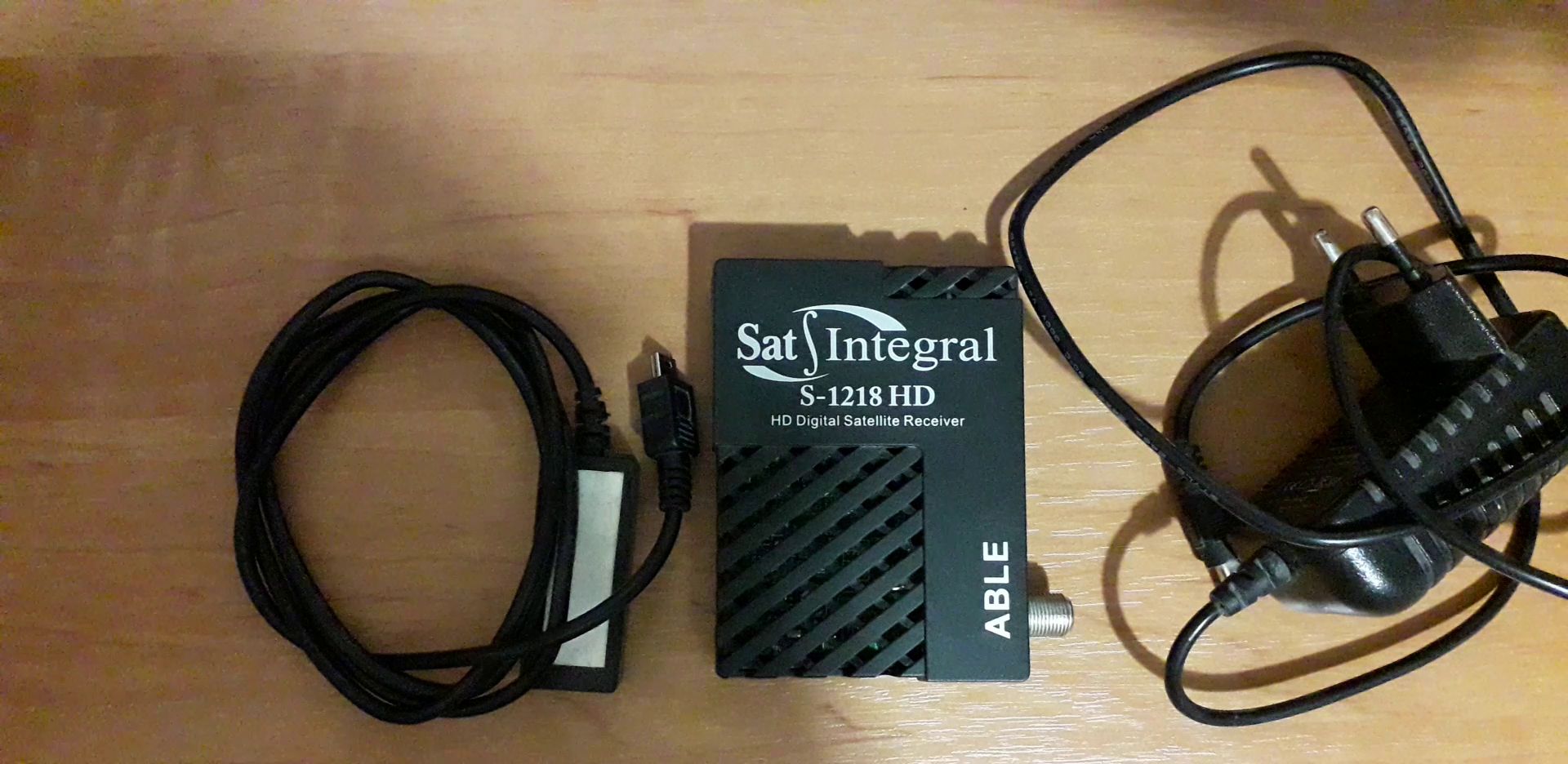 Спутниковый ресивер Sat-Integral S-1218 HD Able (Разбор) смотреть онлайн