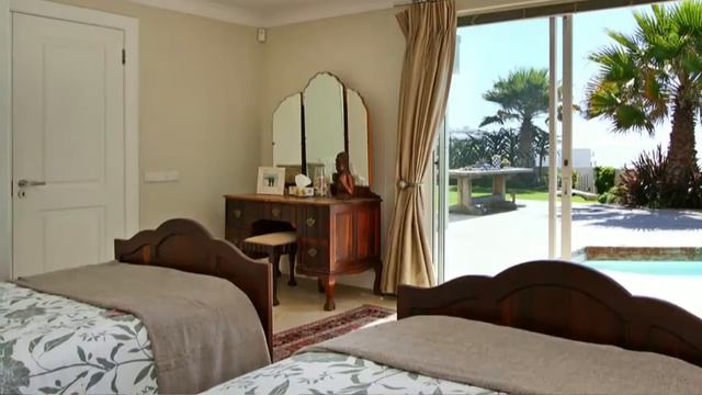 14 General Janssen Street, Bloubergstrand, Cape Town, South Africa смотреть онлайн