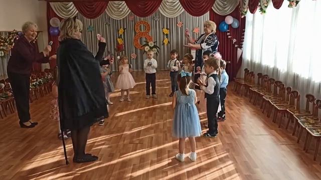 Досуг к 8 марта 03.03.21 смотреть онлайн