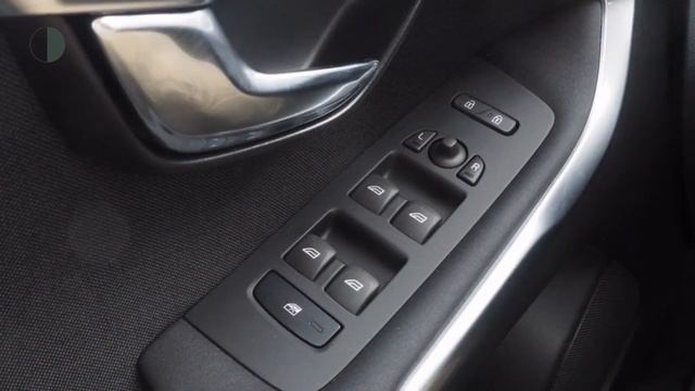 Volvo V40 2.0 T2 KINETIC PANORAMADAK/17INCH/NAVI/BLUETOOTH смотреть онлайн