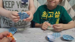 Яйцо с сюрпризом. Распаковка яйца Kids box 3 кота 2022.07.23