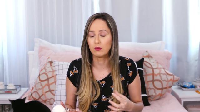 Perfumes Sweet Like Candy e Ari By Ariana Grande смотреть онлайн