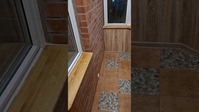 Утепление лоджии пеноплексом и отделкой из мдф панелей. Шкаф сделан из потолочного профиля и полок. смотреть онлайн