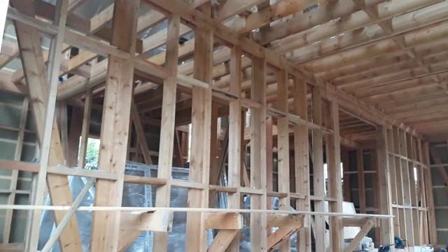51-й день. Подшивка свесов и торцов софитом. Водосточка смотреть онлайн