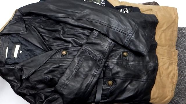 Мешок № 01797. Куртки Микс. Италия Арт 3320. Вес 19 кг. Кол-во 27 шт смотреть онлайн