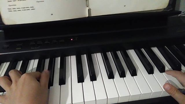 Песня собственного сочинения (на пианино) смотреть онлайн