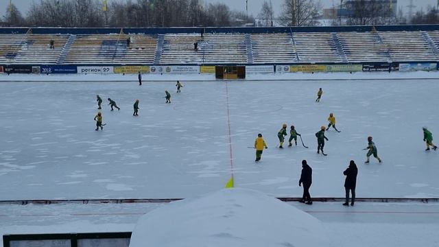 Водник 2011-1-Водник 2011-2.Счёт 9-0(2-0).14 февраля 2022 год.г.Архангельск,стадион Труд. смотреть онлайн