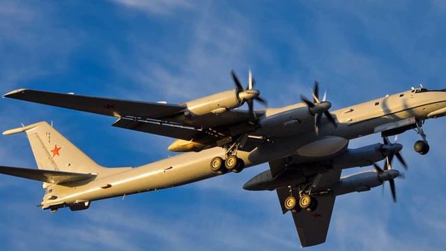 Пара российских противолодочных самолетов Ту-142 совершила длительный полет над Атлантикой смотреть онлайн