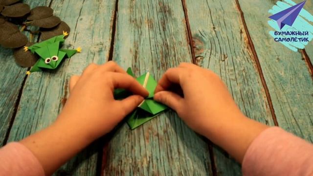 Оригами ЛЯГУШКА ИЗ БУМАГИ ?•Origami Frog•Tutorial DIY #diy #оригами #origami #折り紙 #折纸 #종이접기 смотреть онлайн