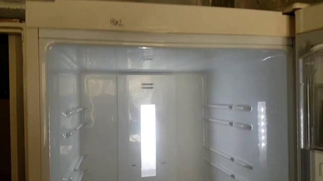 Холодильник LG 2016 уже сломался.INVERTER COMPRESSOR. смотреть онлайн