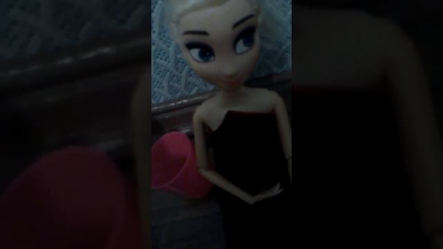 Вероника заболела пьёт таблетки от врача для детей смотреть онлайн