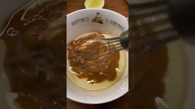 Салат с консервированным тунцом? смотреть онлайн