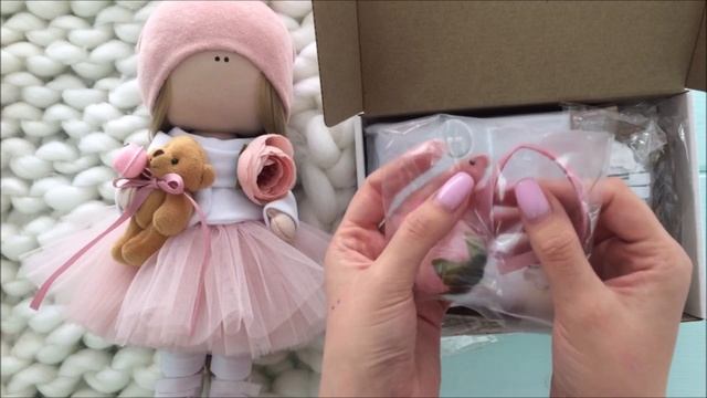 Набор для шитья куклы - текстильная кукла Рози | Handmade Fabric Doll смотреть онлайн