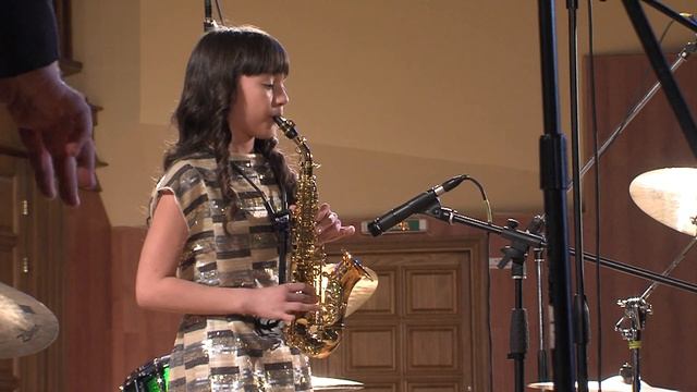 Sofya Tyurina Flight of the Bumblebee Nikolay Andreevich Rimsky-Korsakov София Тюрина. смотреть онлайн