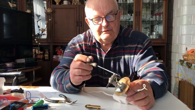 Паяльник из свечи накала на 12V смотреть онлайн