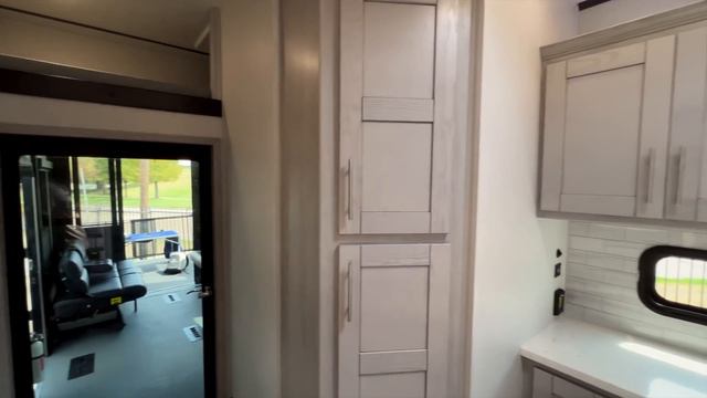 2023 Keystone Fuzion 430 | 2 FULL Bathrooms + Sectional Sofa Toy Hauler смотреть онлайн