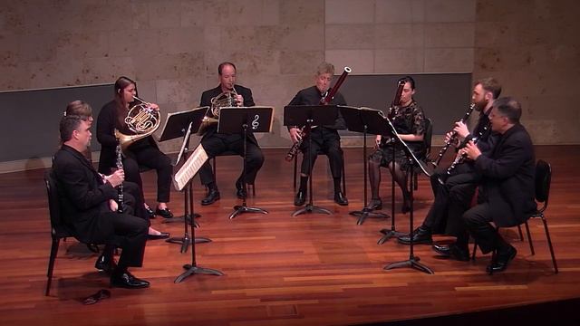 Mozart Serenade No. 11 in Eb, K 375 смотреть онлайн
