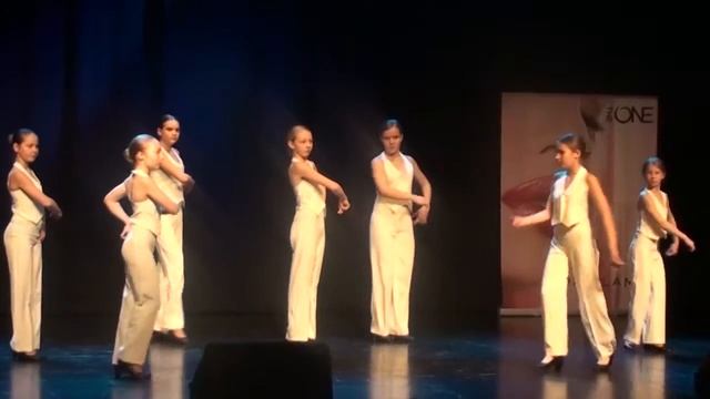 "Farruca". Tantsugrupp Arte Flamenco. Vanuseklass 11-14(15). смотреть онлайн