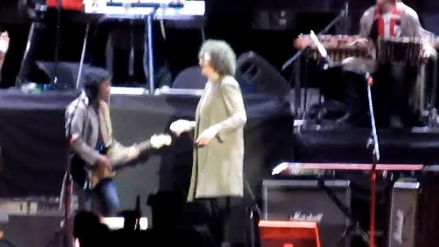 Charly Garcia - Eiti Leda (Quilmes Rock 2012) смотреть онлайн