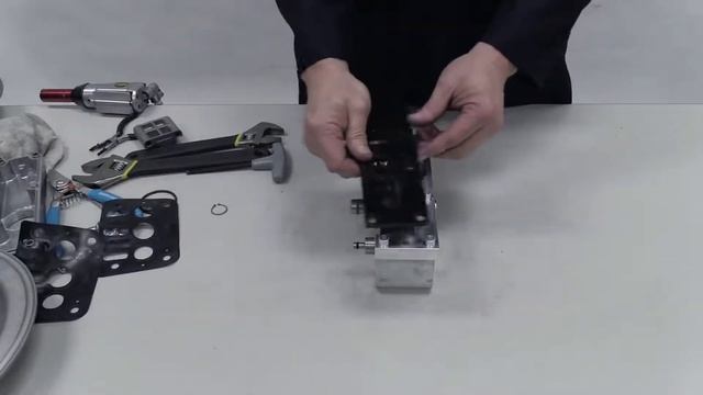 How to install Wilden® Air Kits on Wilden Metal AODD Pumps with the Pro Flo SHIFT® ADS смотреть онлайн