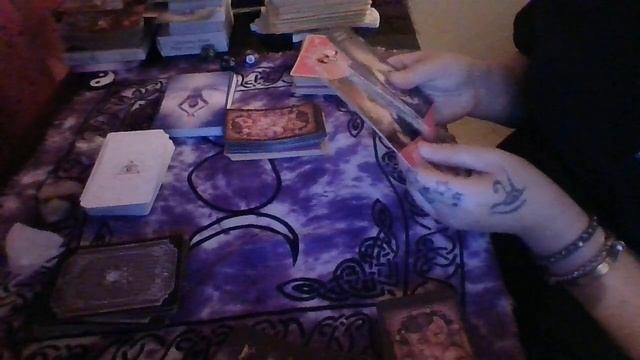 PICK A DECK LOVE MESSAGES смотреть онлайн