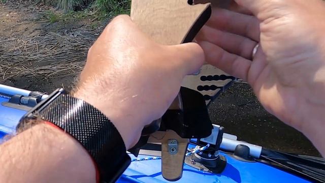 Столик для эхолота Авача с магнитным креплением смотреть онлайн