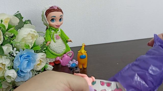 Распаковка с Дашей капсул типа "LQL и O.M.G' смотреть онлайн