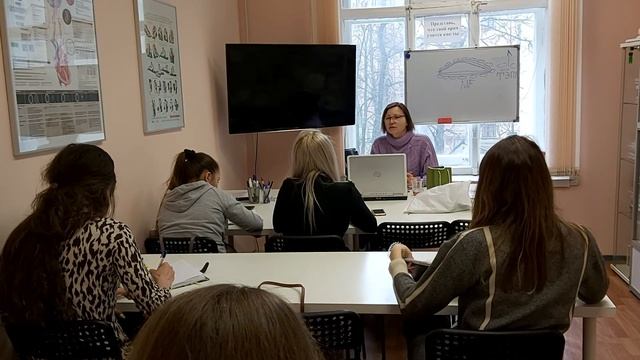 АирисКом студенты учатся: обучение косметологов. Проводит врач дерматолог-косметолог Кудрявцева Н.Ю