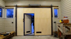 Подъемно-поворотные гаражные ворота с калиткой