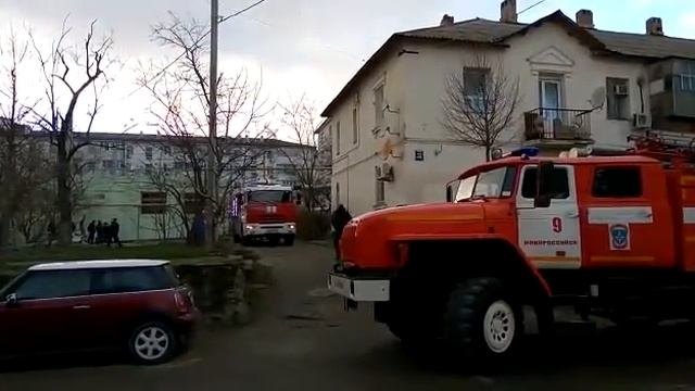 Пожар на Суворовской в Новороссийске 24 декабря смотреть онлайн