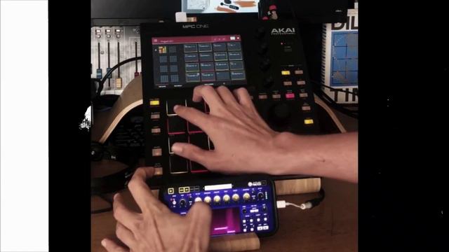 Akai MPC One | Live Performance - Classic ACID TECHNO смотреть онлайн