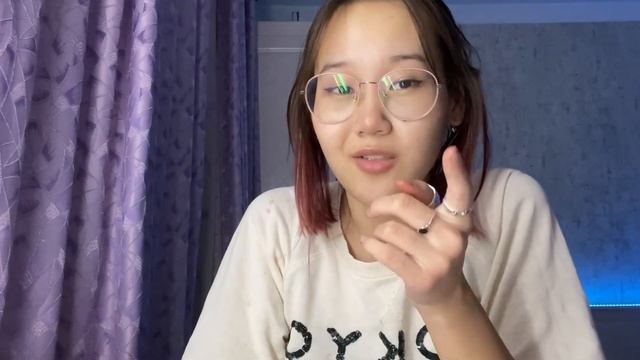 Стригу и крашу волосы в чёрный дома *опять* смотреть онлайн