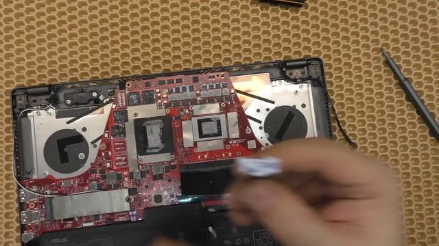 Как за 21000 рублей натянуть сову на глобус и компьютерный сервис имени Орешкина Остапа Бендеровича смотреть онлайн