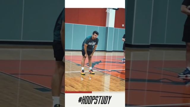 Getting to OPEN SPACE as a scorer! THE DEFENSE is taught to protect the rim! смотреть онлайн