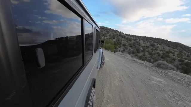 Camping in a classic Land Cruiser | ASMR - Solo Adventure Travel in Utah [S6E11] смотреть онлайн