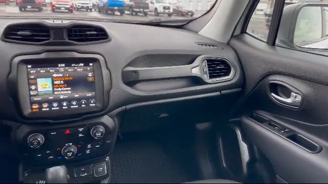 2022 Jeep Renegade Latitude Portage Baraboo Pardeeville Endeavor Madison смотреть онлайн