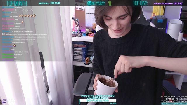 Nelyaray смотрит:Самый НЕВЕРОЯТНЫЙ ЛАЙФХАК - Прозрачная банка КОКА-КОЛА