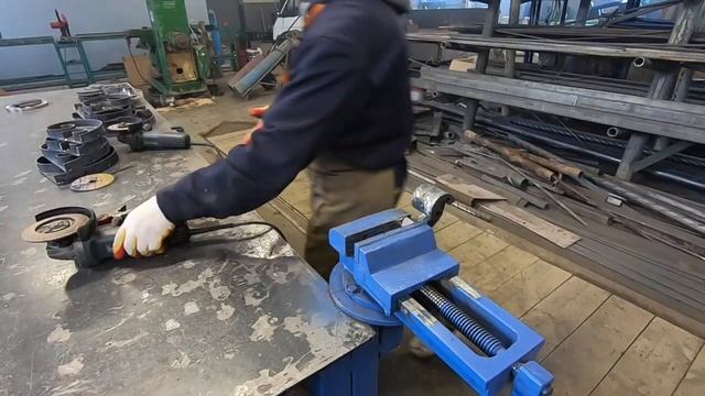 Как Сделать Самозажимные ЛЕКАЛА для Холодной Ковки своими руками. Улитки для профильной трубы.