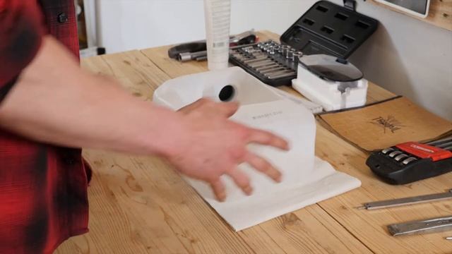 Wie Clio 2 1.2i Kraftstofffilter wechseln ⛽ смотреть онлайн