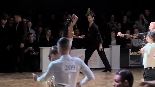 Evgeny Uraz & Anna Uraz / Crystal Ball 2022 / Sambą смотреть онлайн