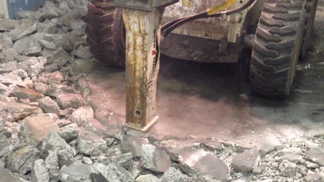 Crusher Bobcat демонтаж бетонных полов. смотреть онлайн